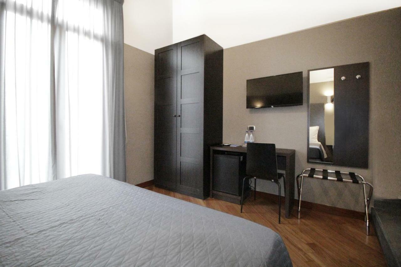 Piazza Carita Hotel Napels Buitenkant foto