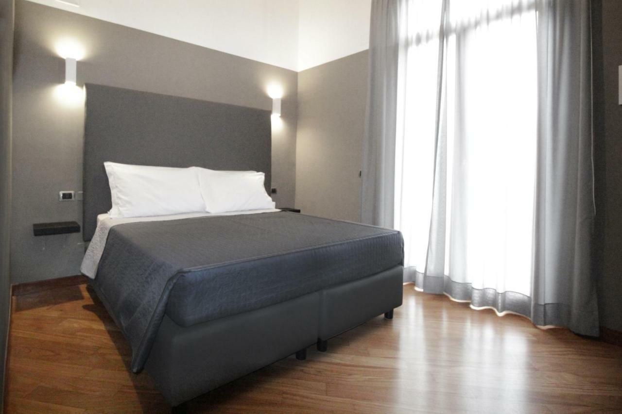Piazza Carita Hotel Napels Buitenkant foto