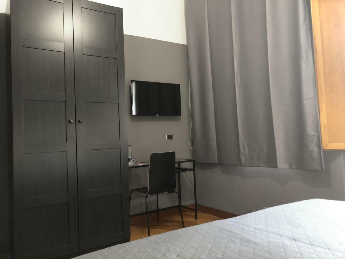 Piazza Carita Hotel Napels Buitenkant foto